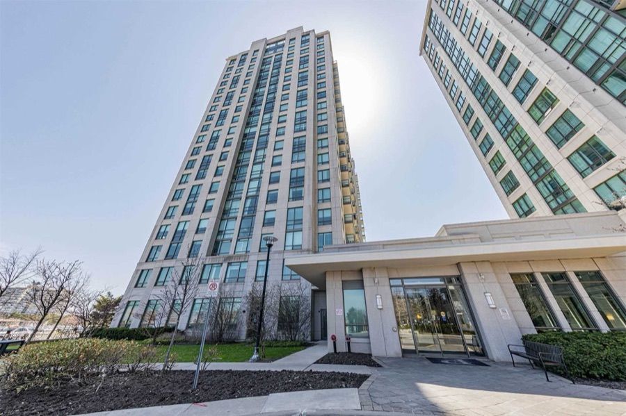 Promenade Circle, Vaughan