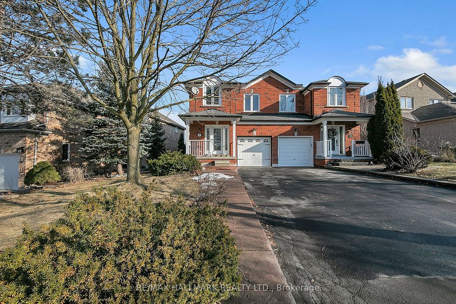 Fife Road, Aurora