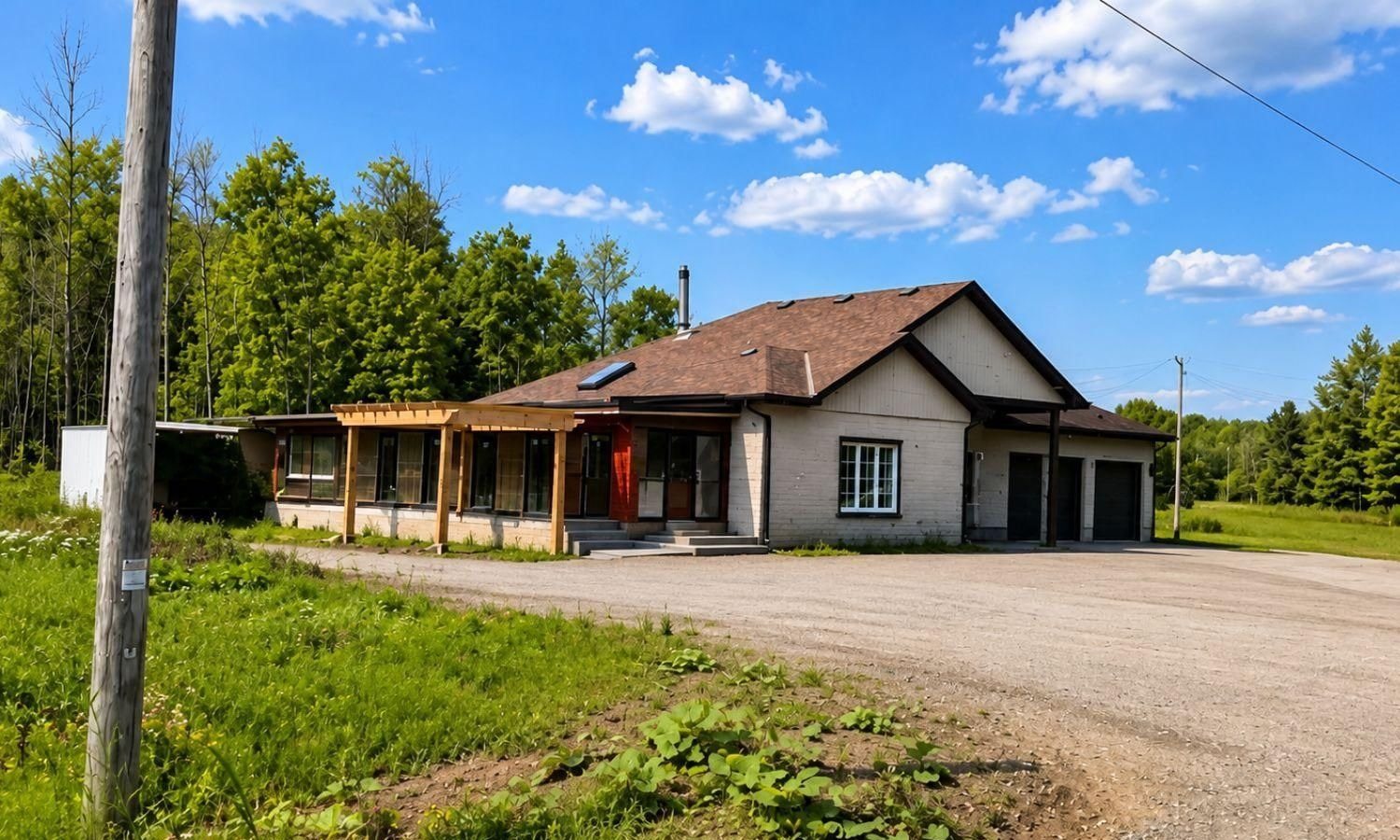 A home in East Gwillimbury represented by Team Asgarian